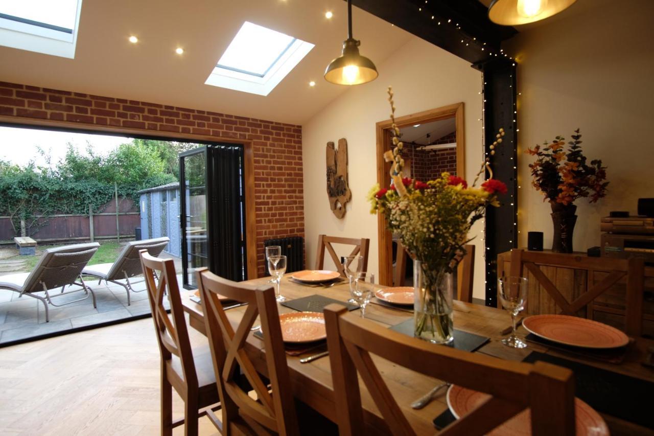 St Valentine - Fun Away With Loved Ones Villa Manningtree Exteriör bild